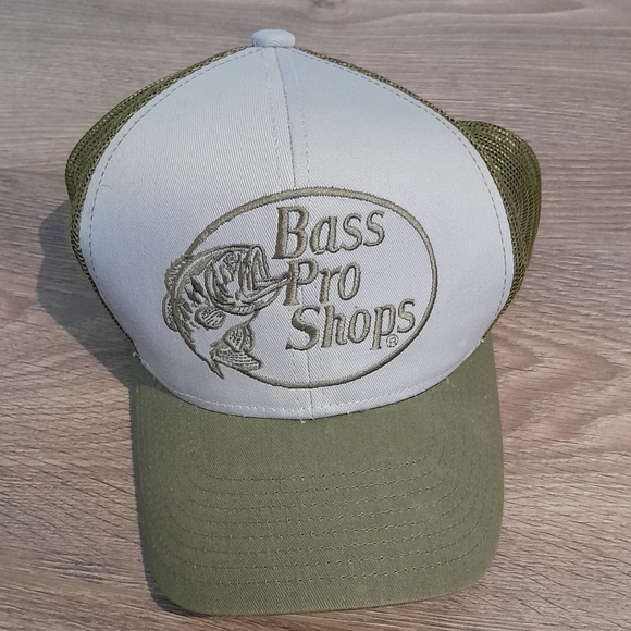 Bass Pro Hat - Picture 1 of 3